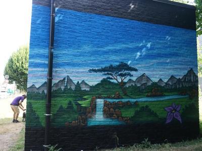 Fresque réalisée par Ouech le frelon sur le transformateur situé boulevard de Coubertin © Ville de La Madeleine