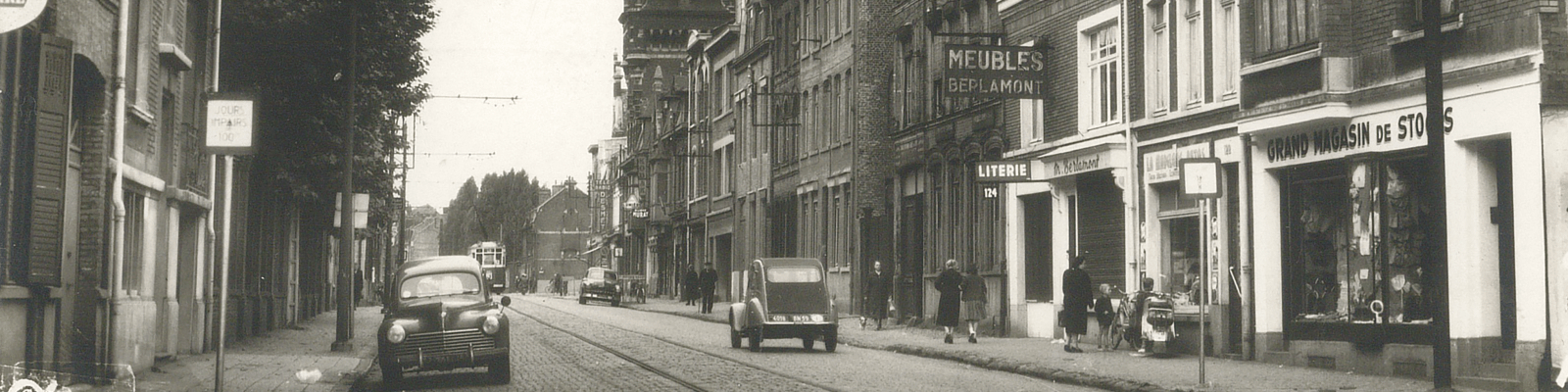 La rue du Général de Gaulle dans les années 1950 © Archives municipales, fonds Christian Janssens 1Z99